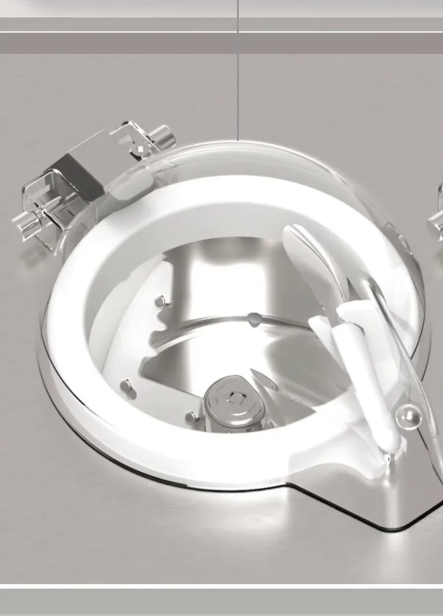 Display lid with Frost Guard active — clear dome