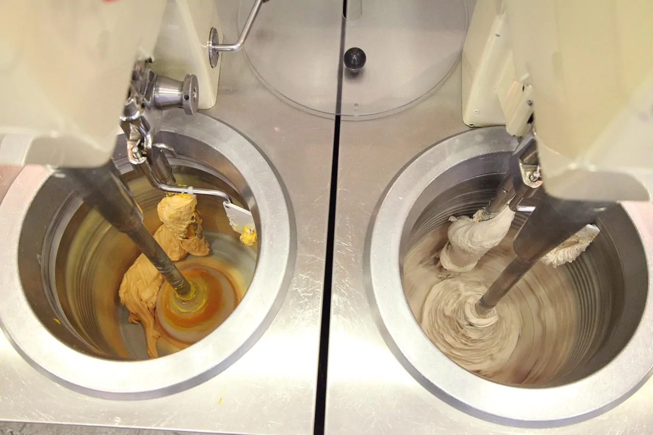 Commercial kitchen with a dedicated power supply for ice cream equipment